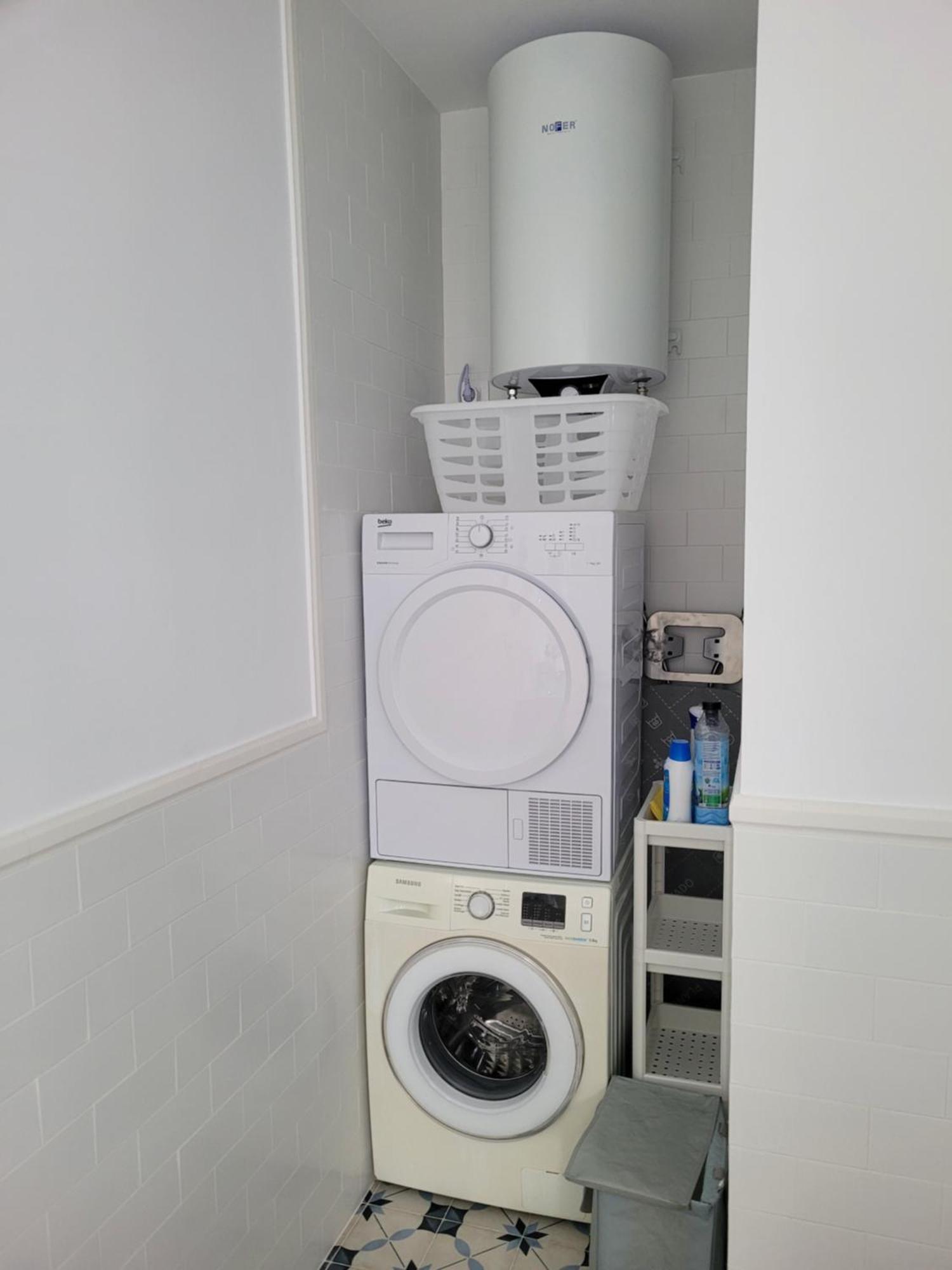 Apartamento Con Wifi, Patio Y Garaje Privado Alcala de Guadaira Exterior photo