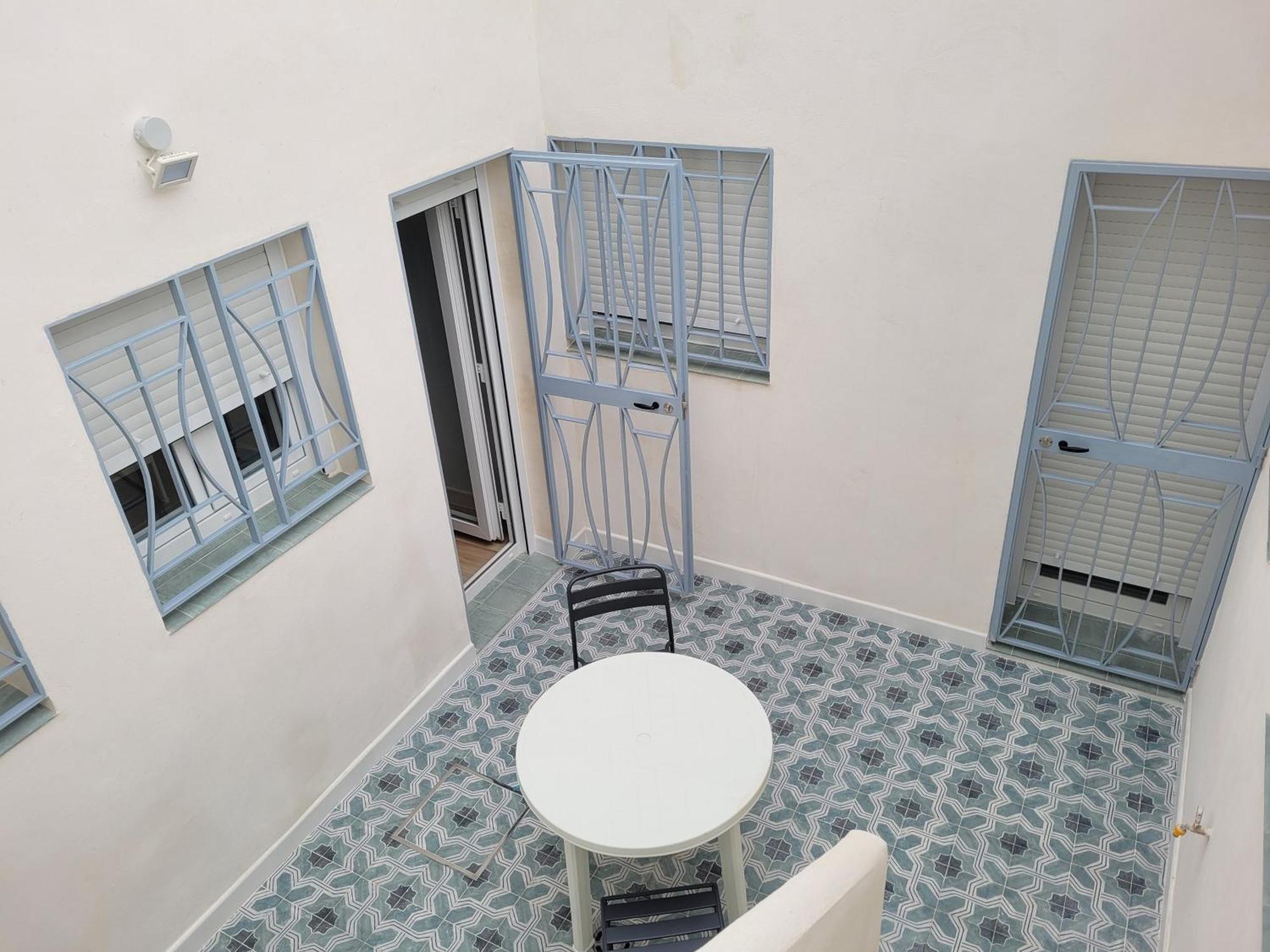 Apartamento Con Wifi, Patio Y Garaje Privado Alcala de Guadaira Exterior photo