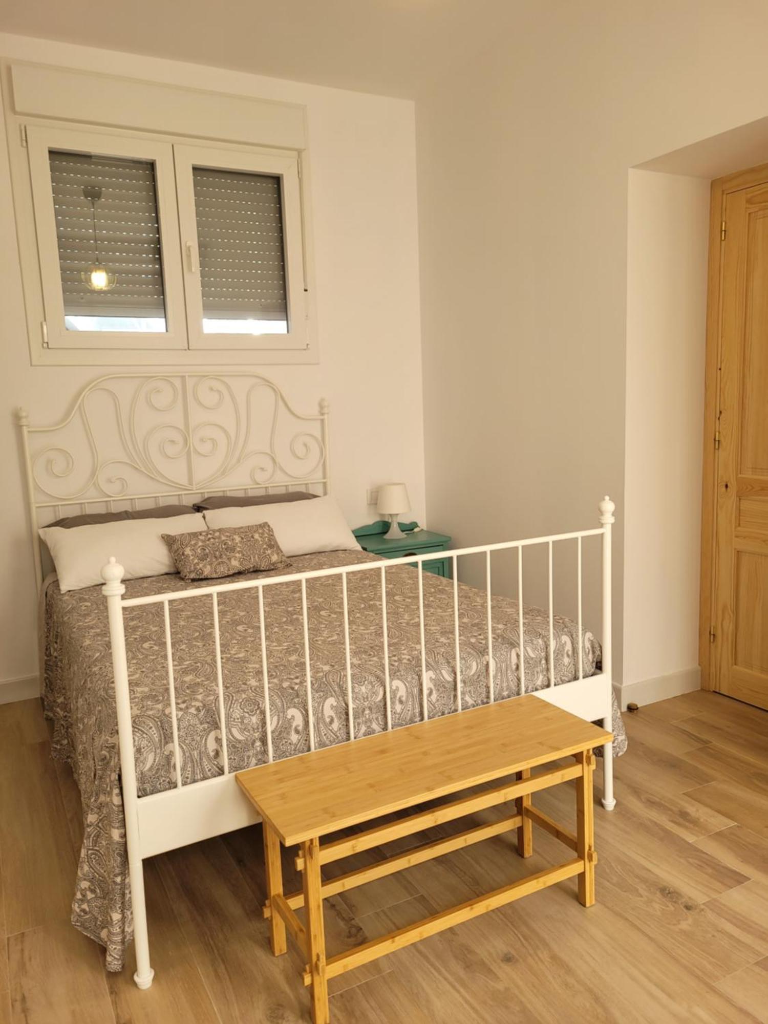 Apartamento Con Wifi, Patio Y Garaje Privado Alcala de Guadaira Exterior photo